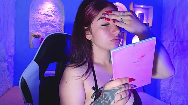 Snapshot of Sophia_tf chatting on 03/25/26, 03:01 Sophia tf online show from 03/25/26, 03:01