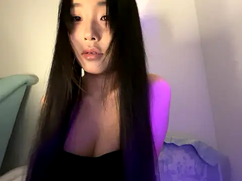 Snapshot of 77momomo chatting on 09/22/25, 05:15 77momomo online show from 09/22/25, 05:15