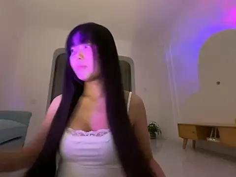 Snapshot of 77momomo chatting on 10/14/25, 04:19 77momomo online show from 10/14/25, 04:19