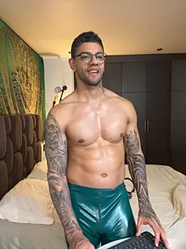 Tomy maylon online show from 11/26/25, 03:51