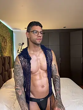 Tomy maylon online show from 12/17/25, 03:18