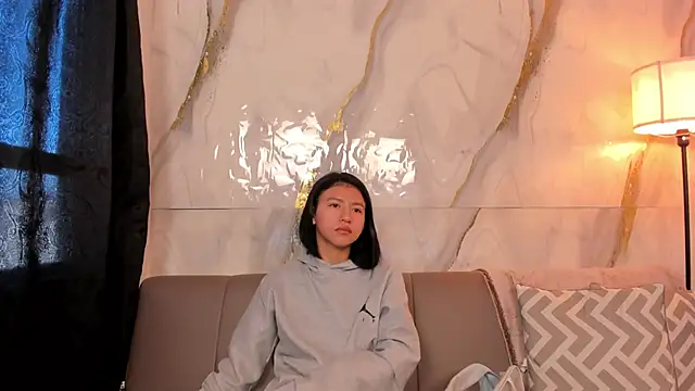 Snapshot of Tiffany_Nm chatting on 04/22/26, 01:23 Tiffany Nm online show from 04/22/26, 01:23