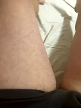 Snapshot of Garryo134 chatting on 11/05/25, 11:27 Garryo134 online show from 11/05/25, 11:27