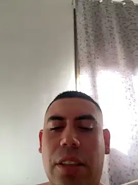 Snapshot of davidxxx099 chatting on 11/25/25, 12:38 davidxxx099 online show from 11/25/25, 12:38