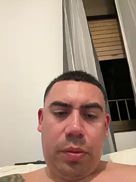 Snapshot of davidxxx099 chatting on 04/18/26, 07:51 davidxxx099 online show from 04/18/26, 07:51