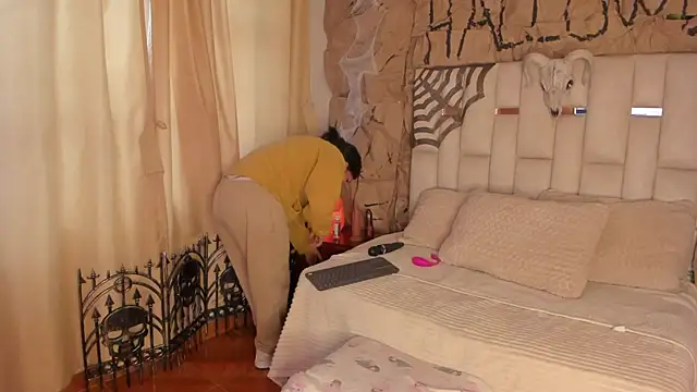 Jade Nmm online show from 10/14/25, 01:01