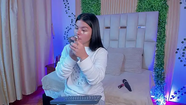 Snapshot of Jade_Nmm chatting on 01/16/26, 12:53 Jade Nmm online show from 01/16/26, 12:53