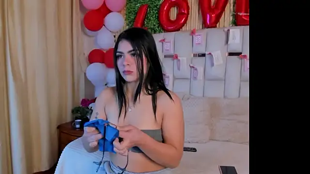 Snapshot of Jade_Nmm chatting on 02/20/26, 01:11 Jade Nmm online show from 02/20/26, 01:11