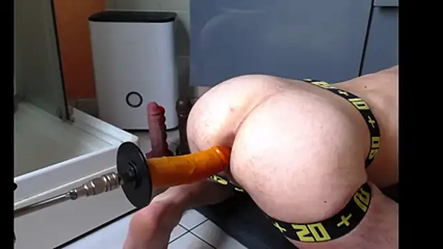 Snapshot of Just2Try chatting on 04/13/26, 06:02 Just2Try online show from 04/13/26, 06:02