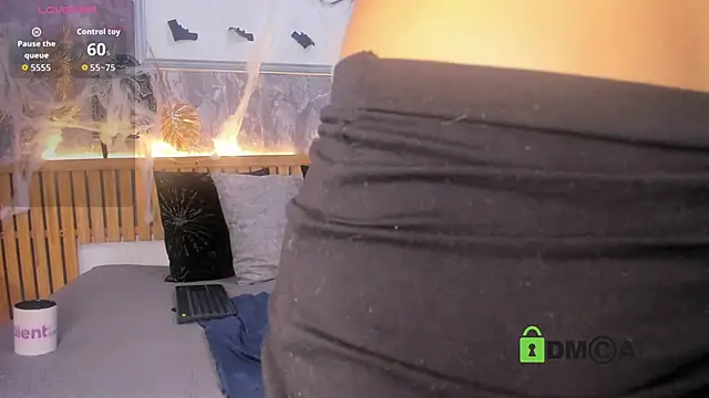 Snapshot of princequinn_ chatting on 10/22/25, 08:19 princequinn online show from 10/22/25, 08:19