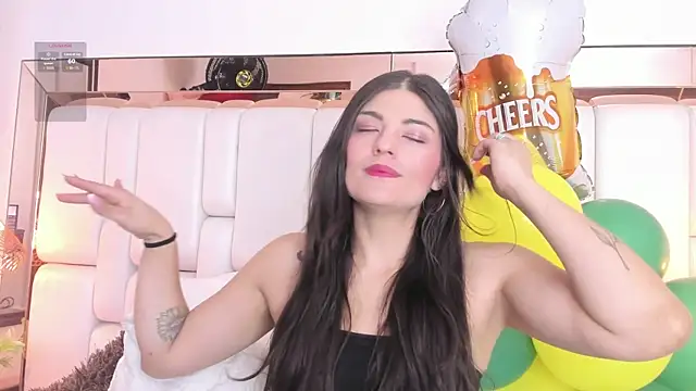 Snapshot of NashuaBell chatting on 09/14/25, 02:27 NashuaBell online show from 09/14/25, 02:27