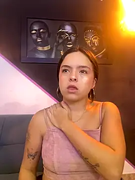 Snapshot of EmilyHarperr chatting on 09/09/25, 11:54 EmilyHarperr online show from 09/09/25, 11:54