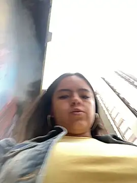 Snapshot of EmilyHarperr chatting on 09/19/25, 11:22 EmilyHarperr online show from 09/19/25, 11:22