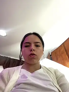 Snapshot of EmilyHarperr chatting on 10/03/25, 11:40 EmilyHarperr online show from 10/03/25, 11:40