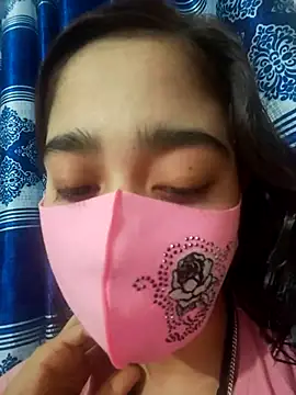 Snapshot of maya-Couple19 chatting on 10/17/25, 06:21 maya-Couple19 online show from 10/17/25, 06:21