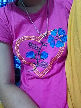 Snapshot of maya-Couple19 chatting on 11/20/25, 06:29 maya-Couple19 online show from 11/20/25, 06:29