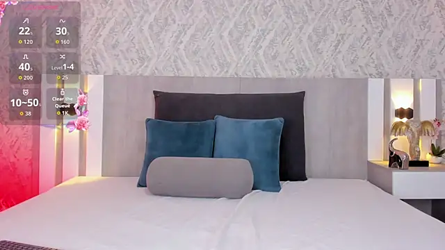 Snapshot of celeste_sc0tt chatting on 11/12/25, 12:16 celeste sc0tt online show from 11/12/25, 12:16