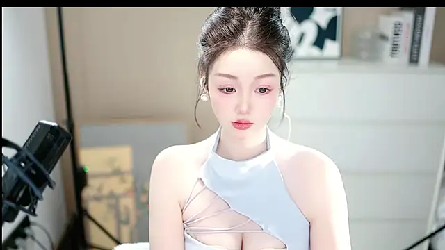 abbyli12 online show from 12/16/25, 02:55