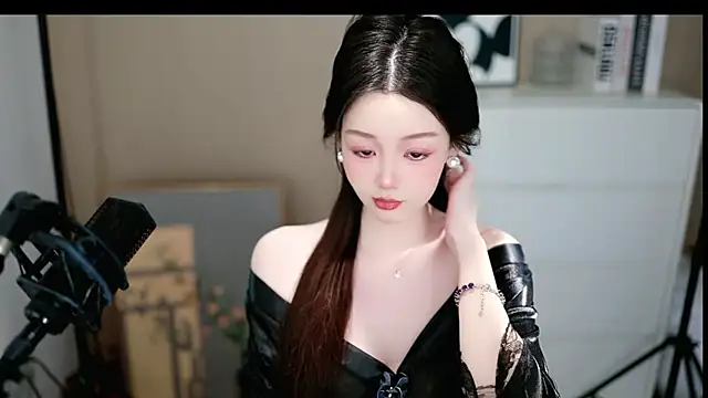 abbyli12 online show from 01/31/26, 07:45