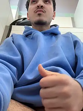 Snapshot of amo660 chatting on 02/09/26, 11:36 amo660 online show from 02/09/26, 11:36