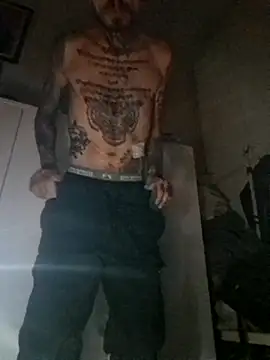 Snapshot of Robe420 chatting on 04/11/26, 10:47 Robe420 online show from 04/11/26, 10:47