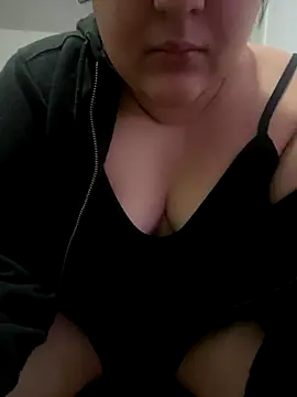 Snapshot of inked_nekoo chatting on 10/31/25, 01:12 inked nekoo online show from 10/31/25, 01:12