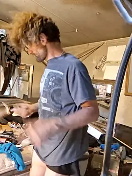 bearded cross online show from 04/07/26, 03:12