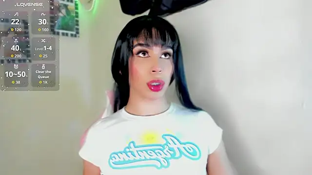 Snapshot of Maholly_ chatting on 09/21/25, 09:38 Maholly  online show from 09/21/25, 09:38