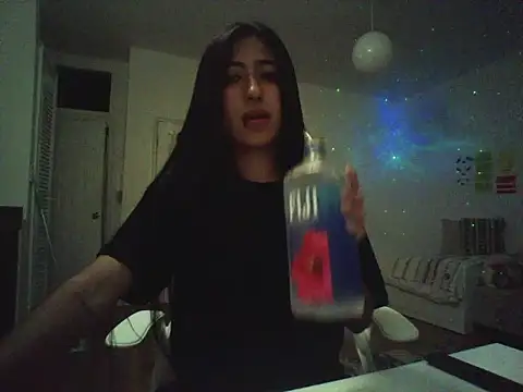 Snapshot of OwnedBySky chatting on 09/09/25, 03:39 OwnedBySky online show from 09/09/25, 03:39