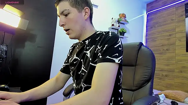 taner king online show from 11/23/25, 03:28