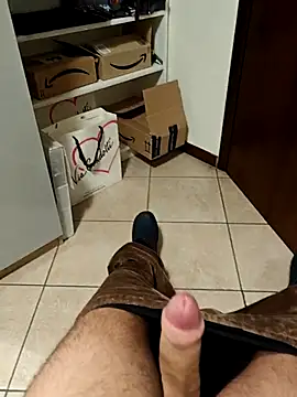 Snapshot of LucifertheGenius chatting on 11/20/25, 05:12 LucifertheGenius online show from 11/20/25, 05:12