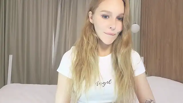 Brigitte Bardot online show from 09/17/25, 05:31