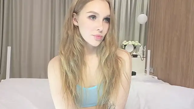 Brigitte Bardot online show from 10/17/25, 08:06