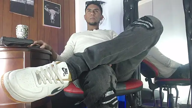 Snapshot of Sander_ath chatting on 09/26/25, 05:11 Sander ath online show from 09/26/25, 05:11