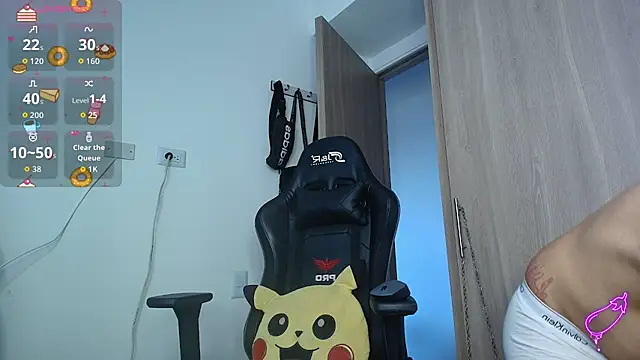 Snapshot of brunothompson3 chatting on 10/03/25, 10:29 brunothompson3 online show from 10/03/25, 10:29