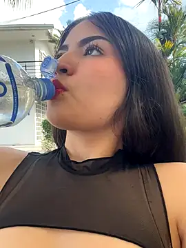 Snapshot of Gaby-Herrera chatting on 10/05/25, 08:18 Gaby-Herrera online show from 10/05/25, 08:18