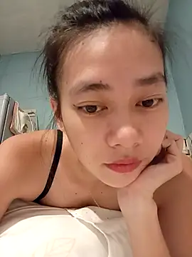 Snapshot of Sugar_Gen chatting on 10/04/25, 04:32 Sugar Gen online show from 10/04/25, 04:32