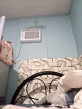 Snapshot of Sugar_Gen chatting on 10/29/25, 02:19 Sugar Gen online show from 10/29/25, 02:19