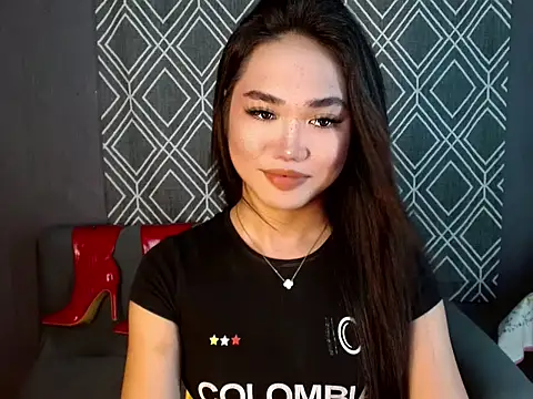 hugesignificant 69 online show from 10/10/25, 05:39