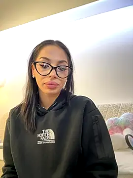 Bella Vixen  online show from 10/13/25, 07:25