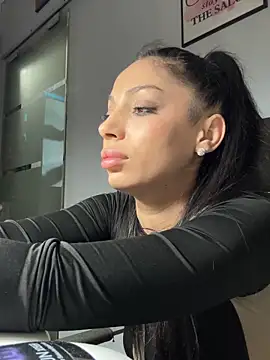 Bella Vixen  online show from 11/29/25, 09:45