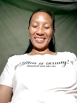 Snapshot of Lisa_pusy chatting on 10/12/25, 12:15 Lisa pusy online show from 10/12/25, 12:15