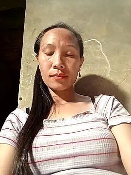 Snapshot of Lisa_pusy chatting on 11/15/25, 02:42 Lisa pusy online show from 11/15/25, 02:42