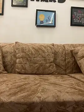 layra 9900 online show from 09/21/25, 05:47