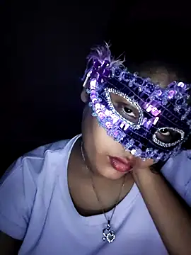 layra 9900 online show from 12/14/25, 08:41