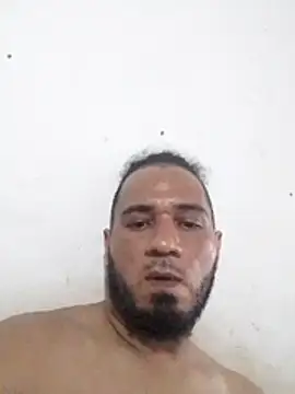 Snapshot of Miler247198 chatting on 06/02/26, 07:43 Miler247198 online show from 06/02/26, 07:43