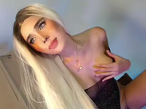 Snapshot of Onegreattransdiva chatting on 04/21/26, 02:23 Onegreattransdiva online show from 04/21/26, 02:23