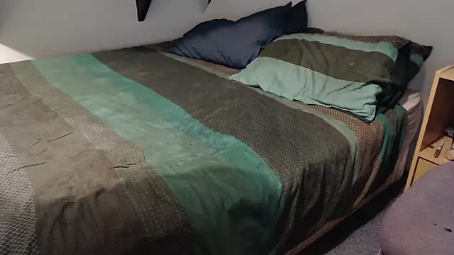 Snapshot of idiotpig66 chatting on 03/03/25, 07:10 idiotpig66 online show from 03/03/25, 07:10