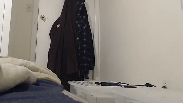 Snapshot of idiotpig66 chatting on 02/11/26, 01:38 idiotpig66 online show from 02/11/26, 01:38