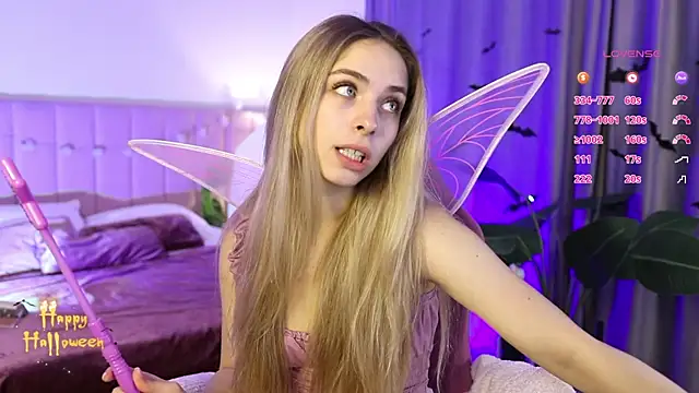 Snapshot of ShinyBarbie chatting on 10/21/25, 07:31 ShinyBarbie online show from 10/21/25, 07:31